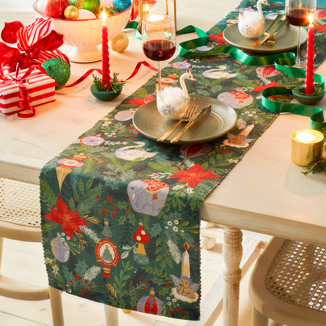 DECK THE HALLS 180X35 TABLE RUNNER GREEN