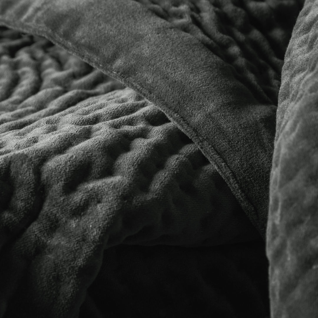 HAZE VELVET 140X220 THROW STEEL