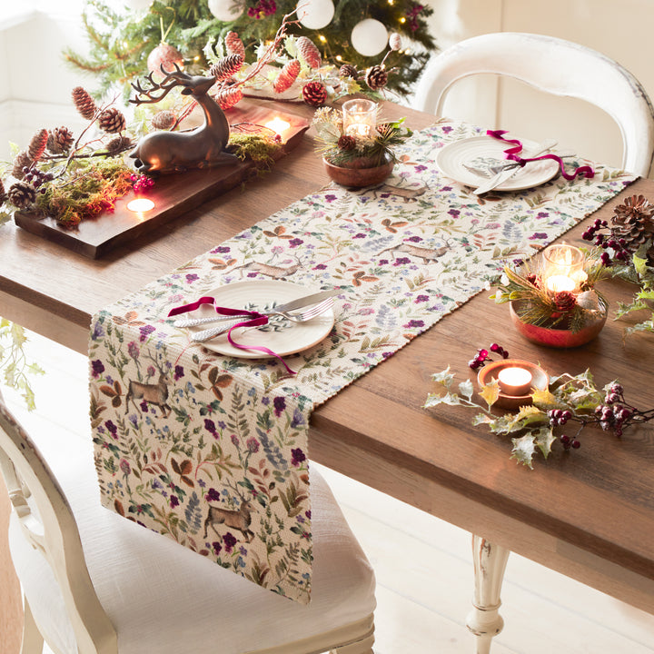 REINDEER 230X35 TABLE RUNNER BERRY