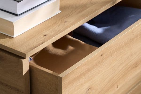 Daisy Artisan Oak Effect 4 Drawer Chest