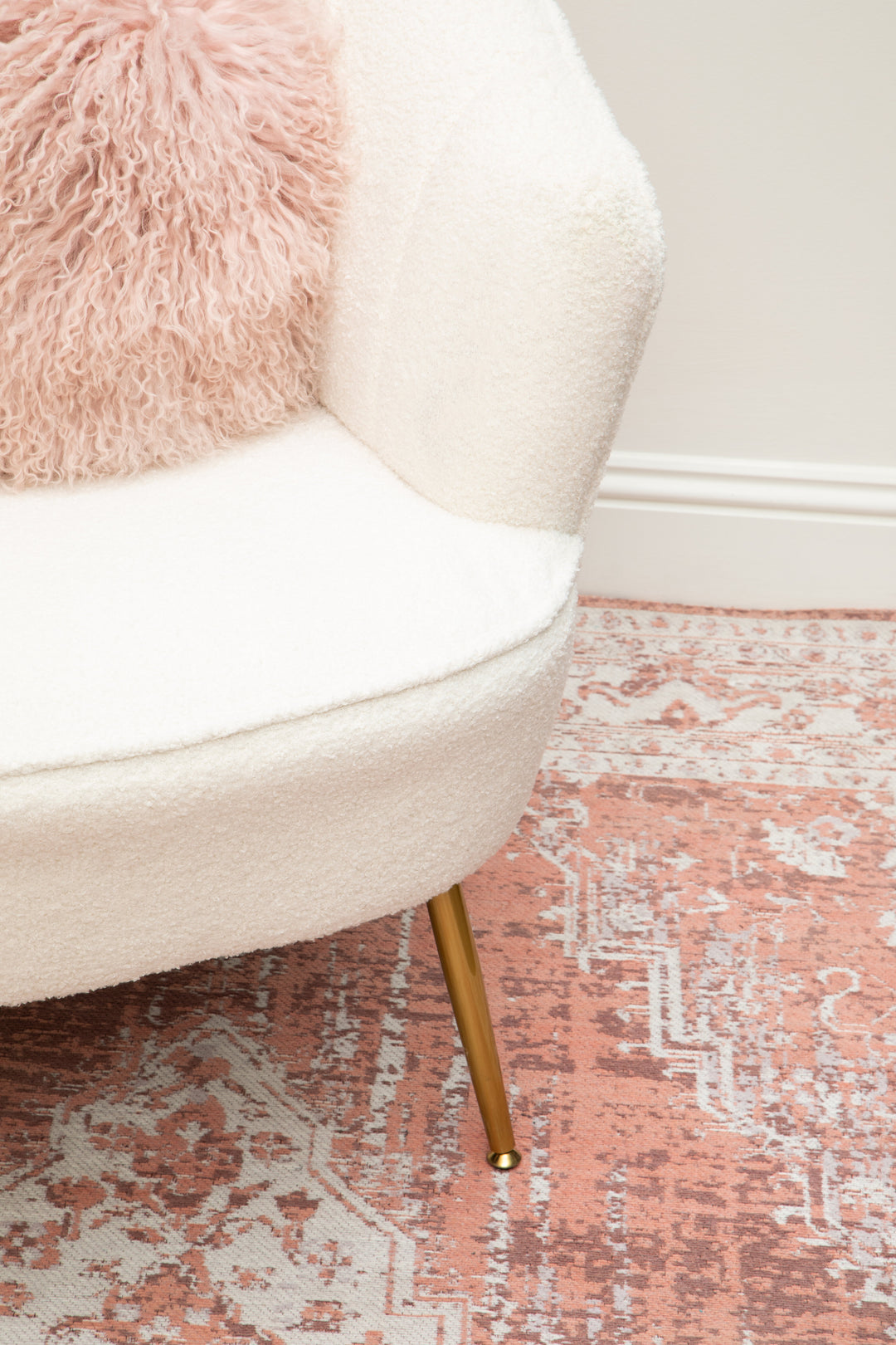 Dove Morvi Large Pink Rug