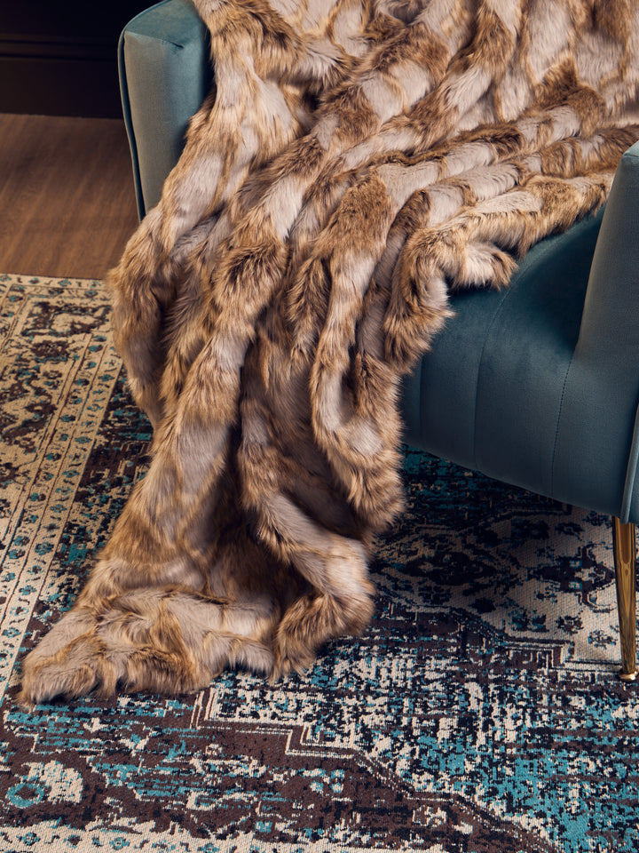 Dove Lamina Grey And Natural Fur Throw