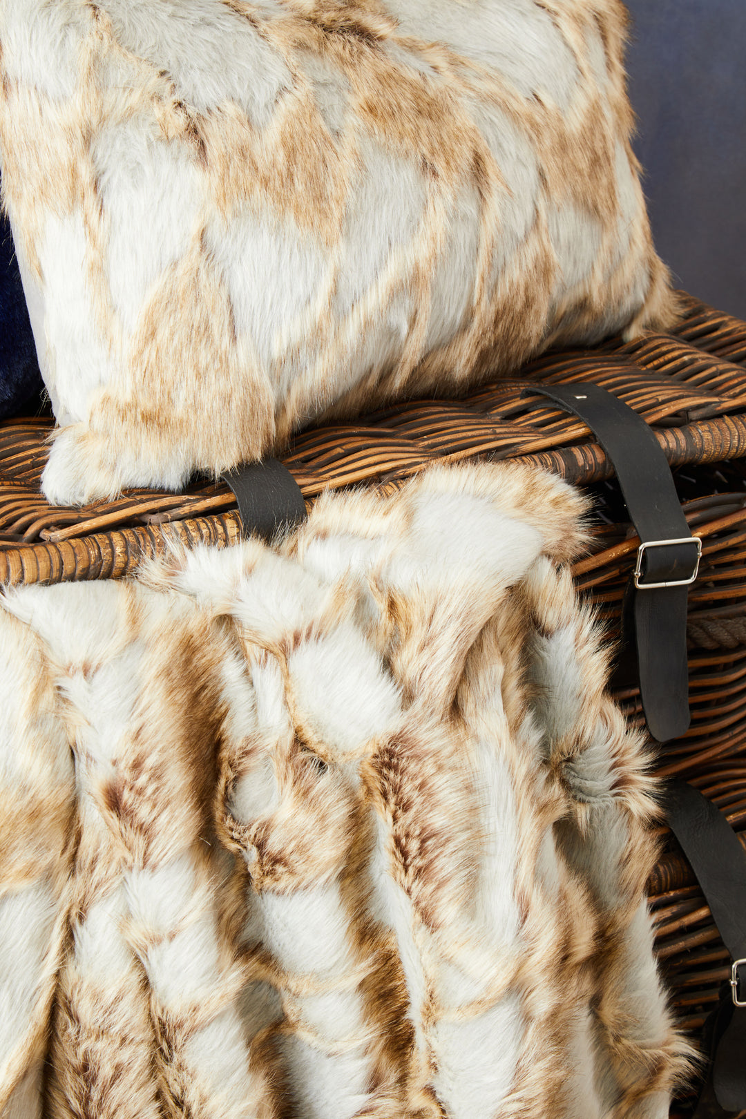 Dove Lamina Grey And Natural Fur Throw