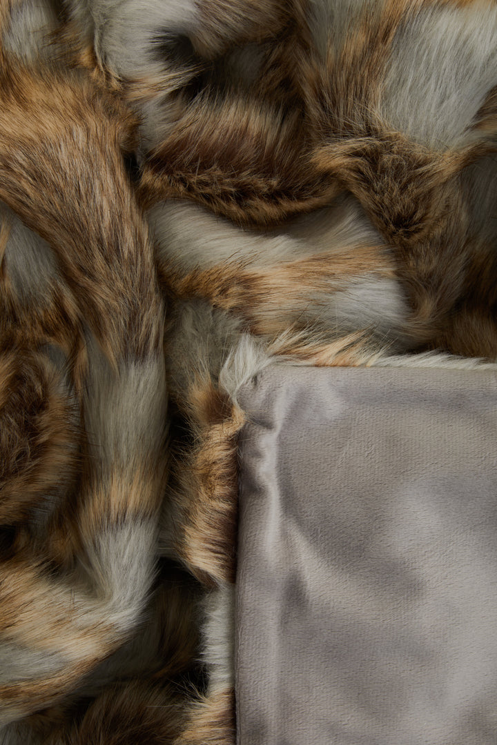 Dove Lamina Grey And Natural Fur Throw