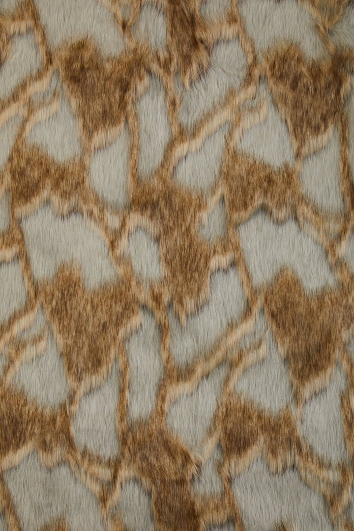 Dove Lamina Grey And Natural Fur Throw