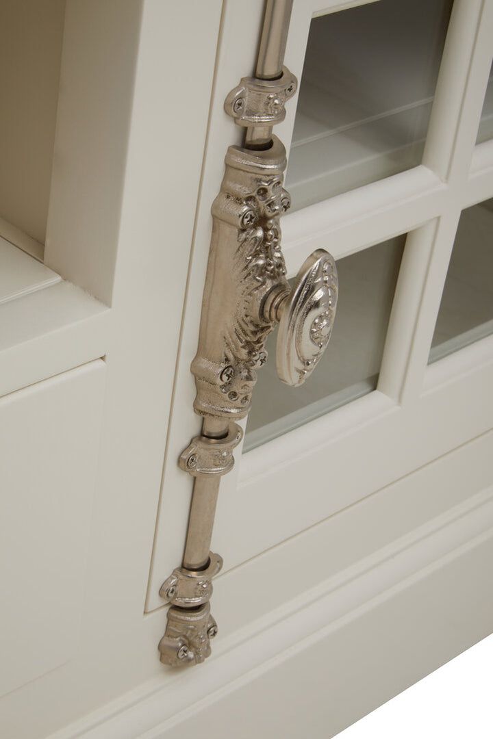 Kingfisher Mahogony Media Unit.