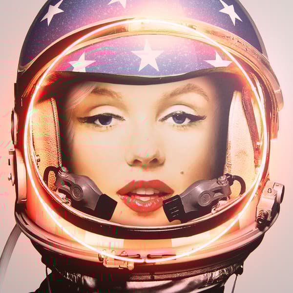 Space Girl Marilyn, Silver, Neon Artwork , 88cm x 120cm - Andrew Martin