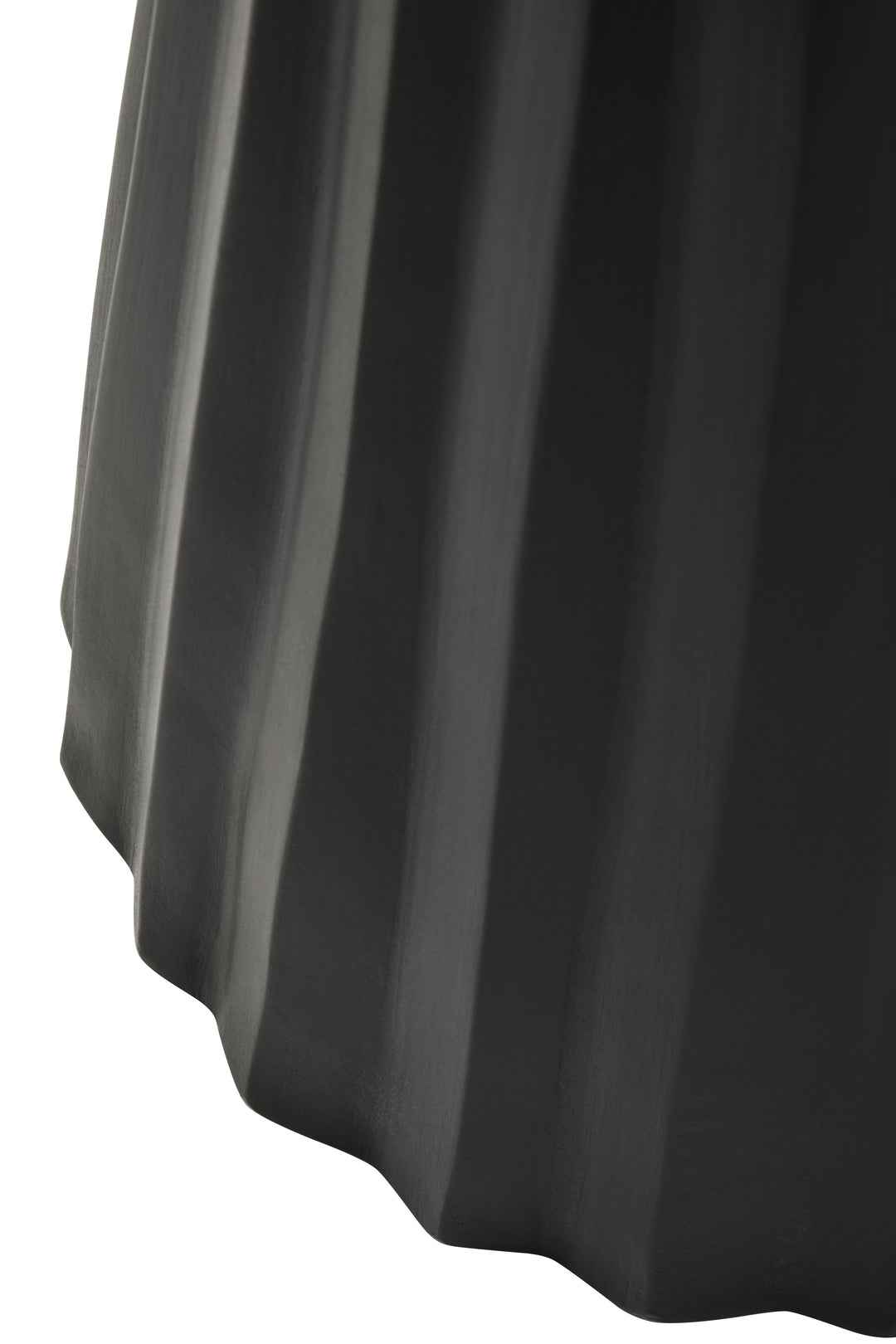 Cuckoo Black Finish Mango Wood Carved Ridge Side Table