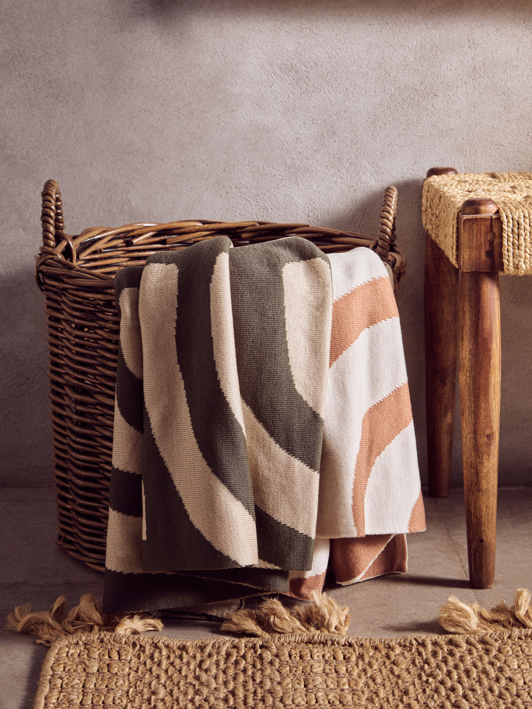 Dove Natural And Green Throw