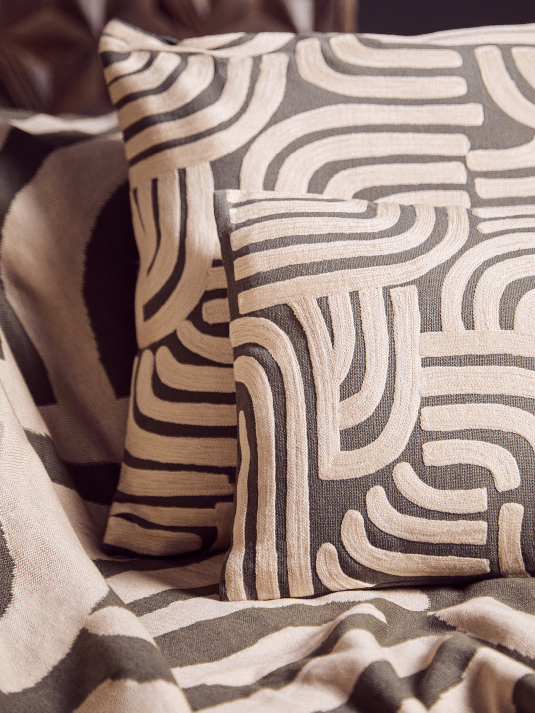 Dove Natural And Green Throw