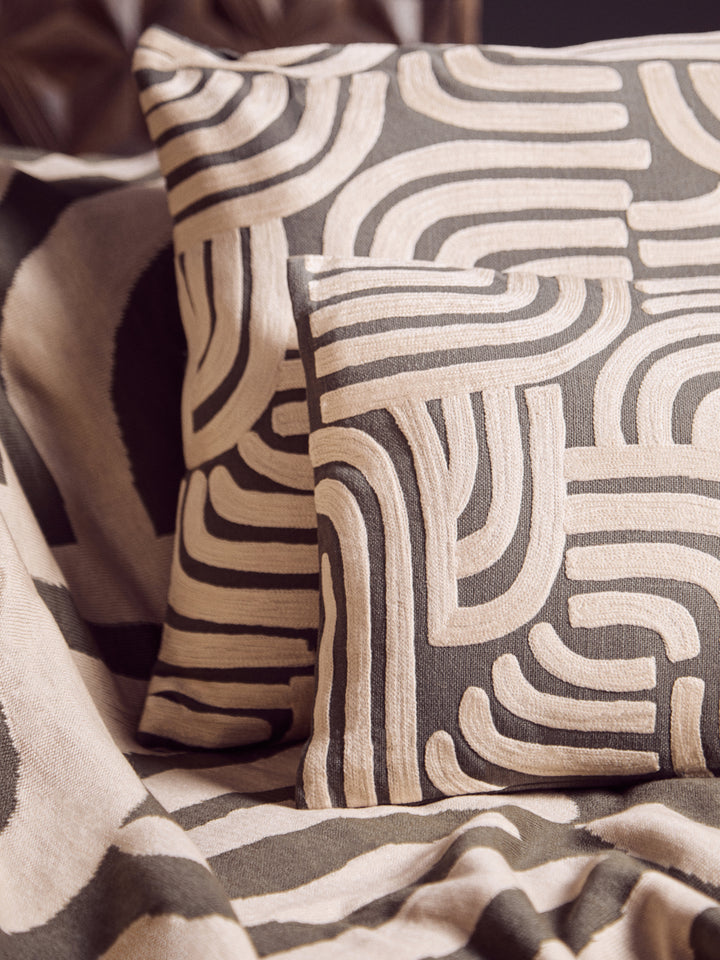 Dove Natural And Green Throw