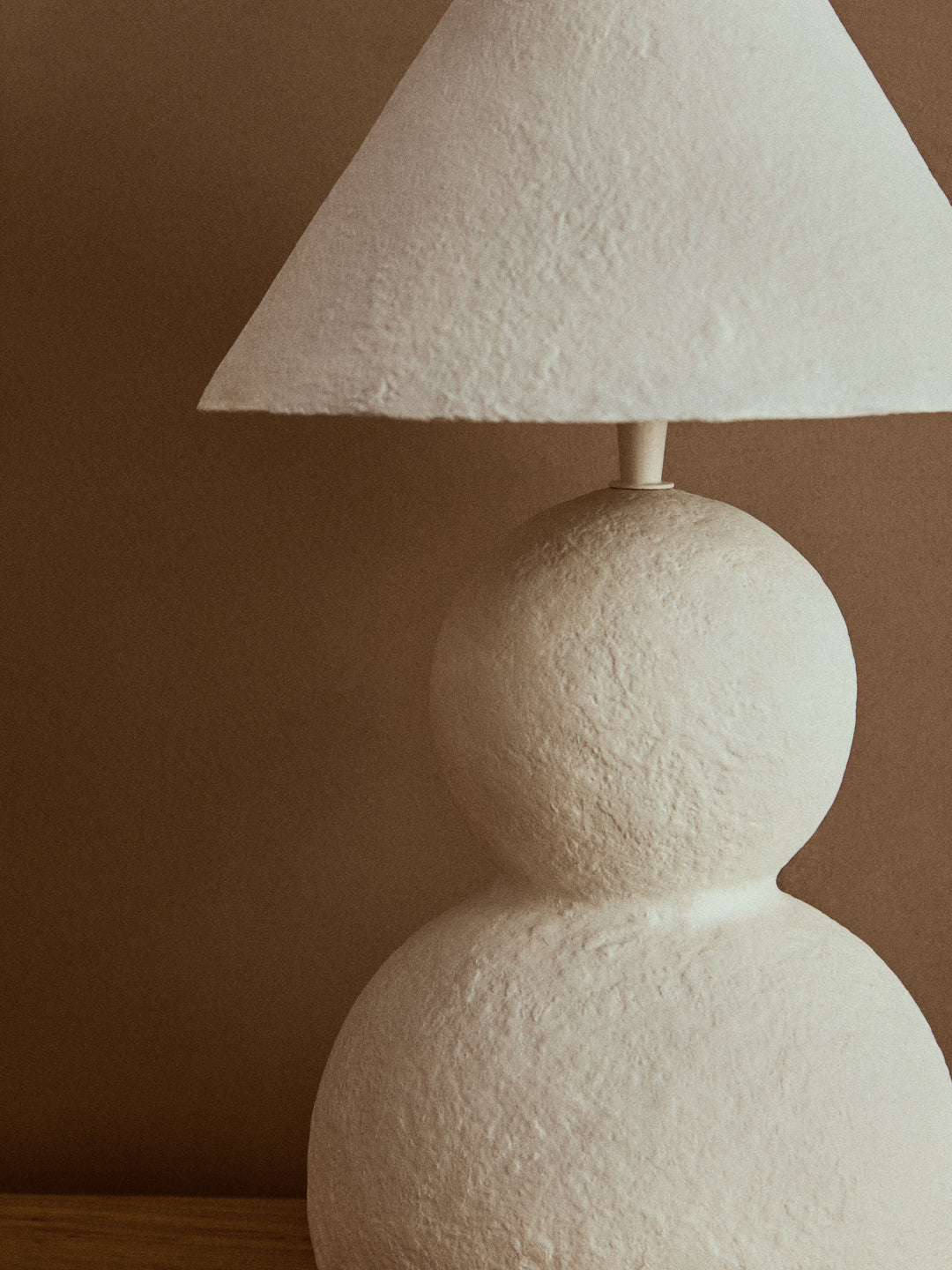Thrush 44cm White Papier Mache Table Lamp