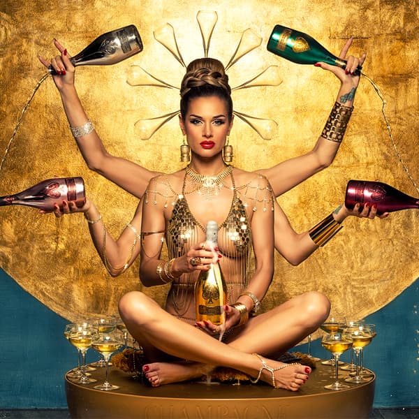 Champagne Goddess 200X150 - Plexiglass, 200cm x 150cm - Andrew Martin