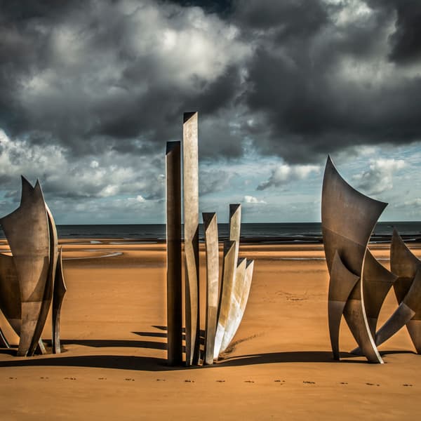 Sword Beach 150X100 - Plexiglass, 150cm x 100cm - Andrew Martin