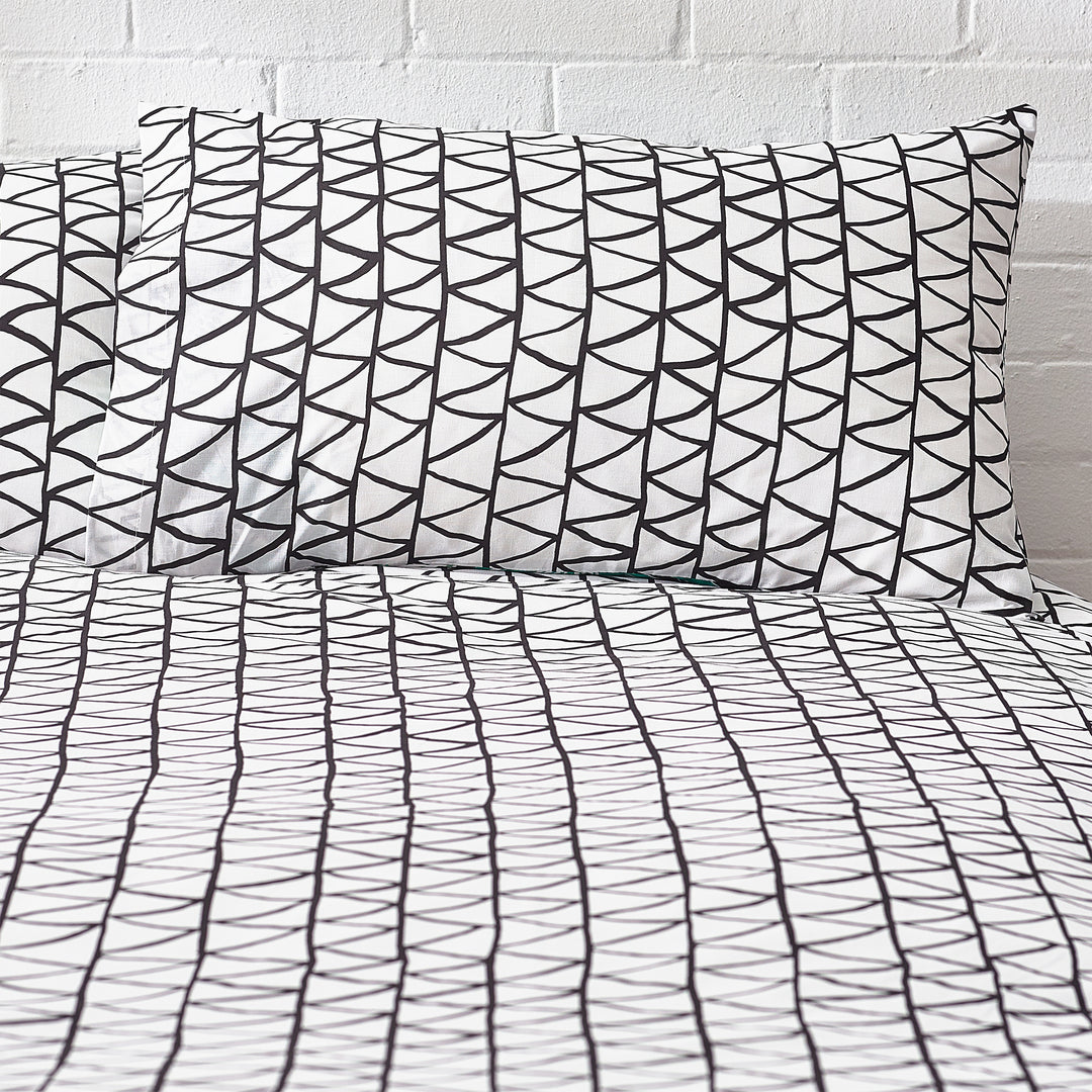 Arizona Db Duvet Set White/Black - image 6