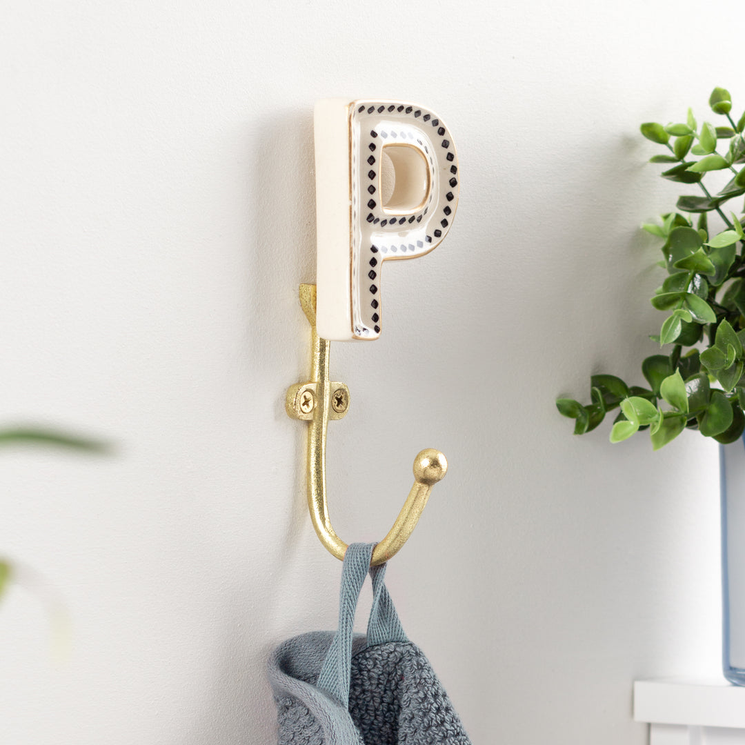 770 Alphabet P Set Of 1 Wall Hook Ivory/Black