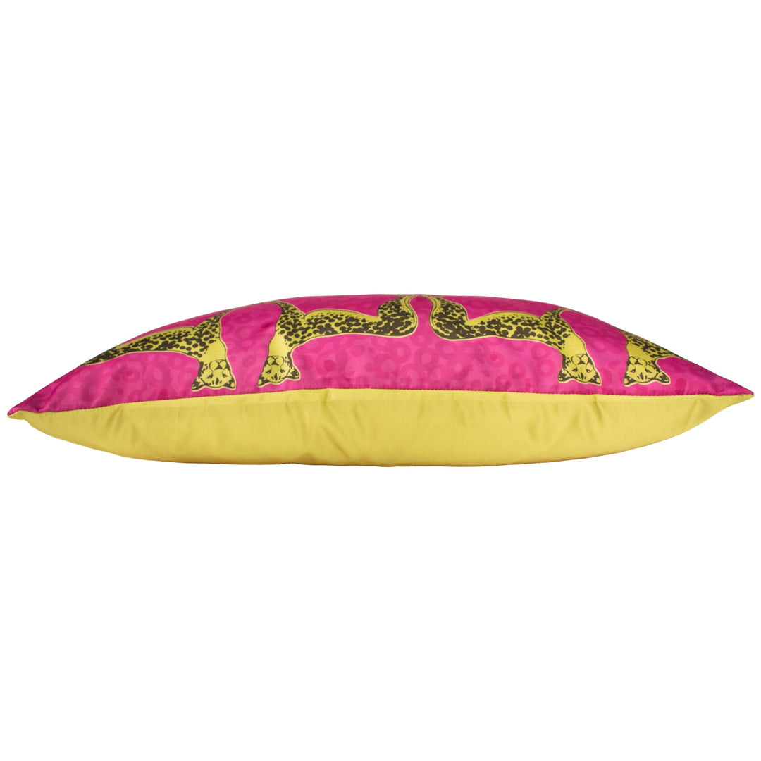 LYNX 40X60 CUSHION CASE FUCHSIA