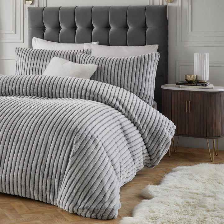 Alpine Super King Duvet Set Grey - image 3