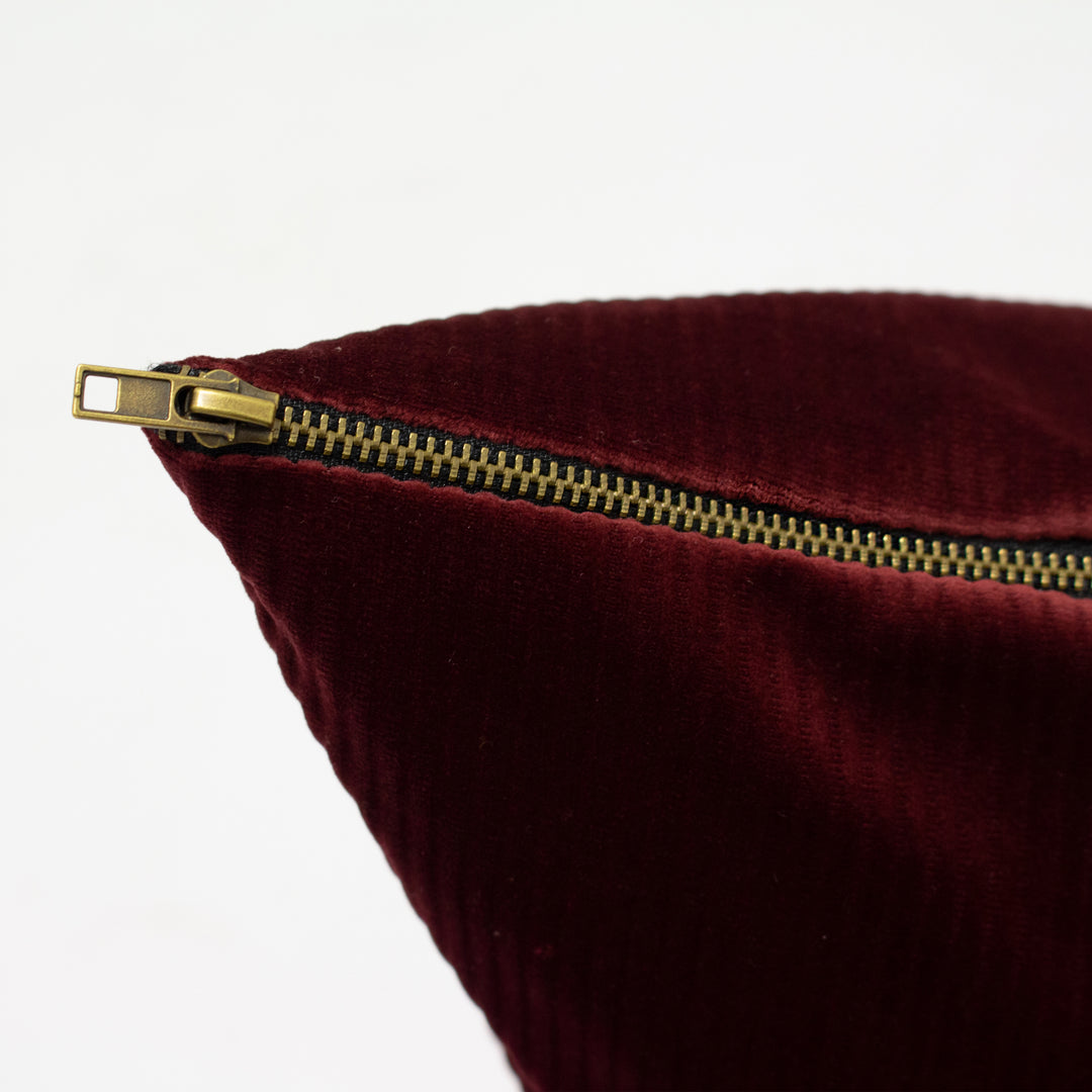 AURORA 45X45 CUSHION CASE OX BLOOD