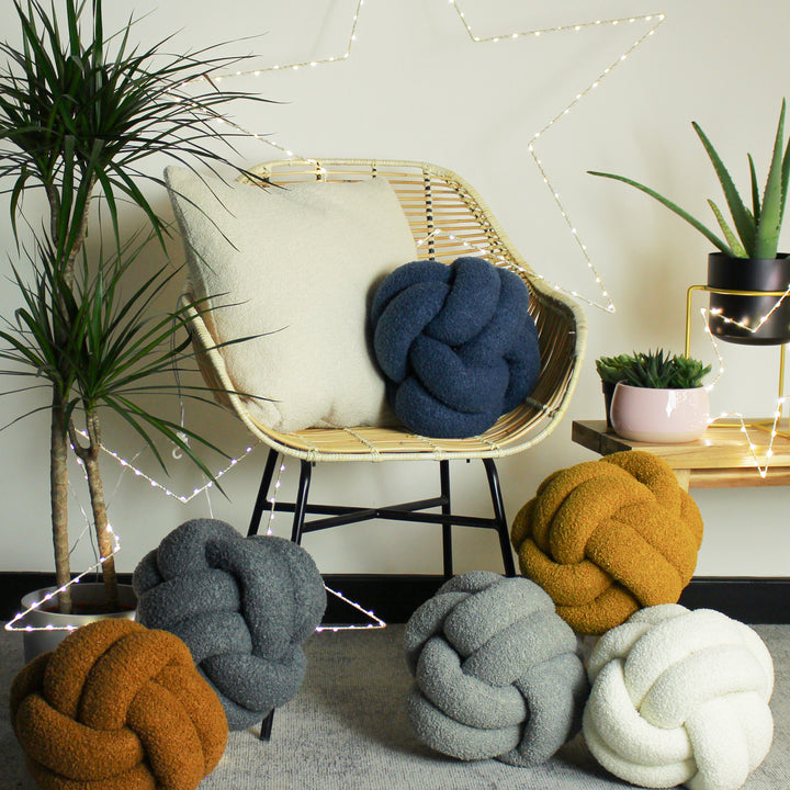BOUCLE KNOT 30X30 FILLED CUSHION BLUE