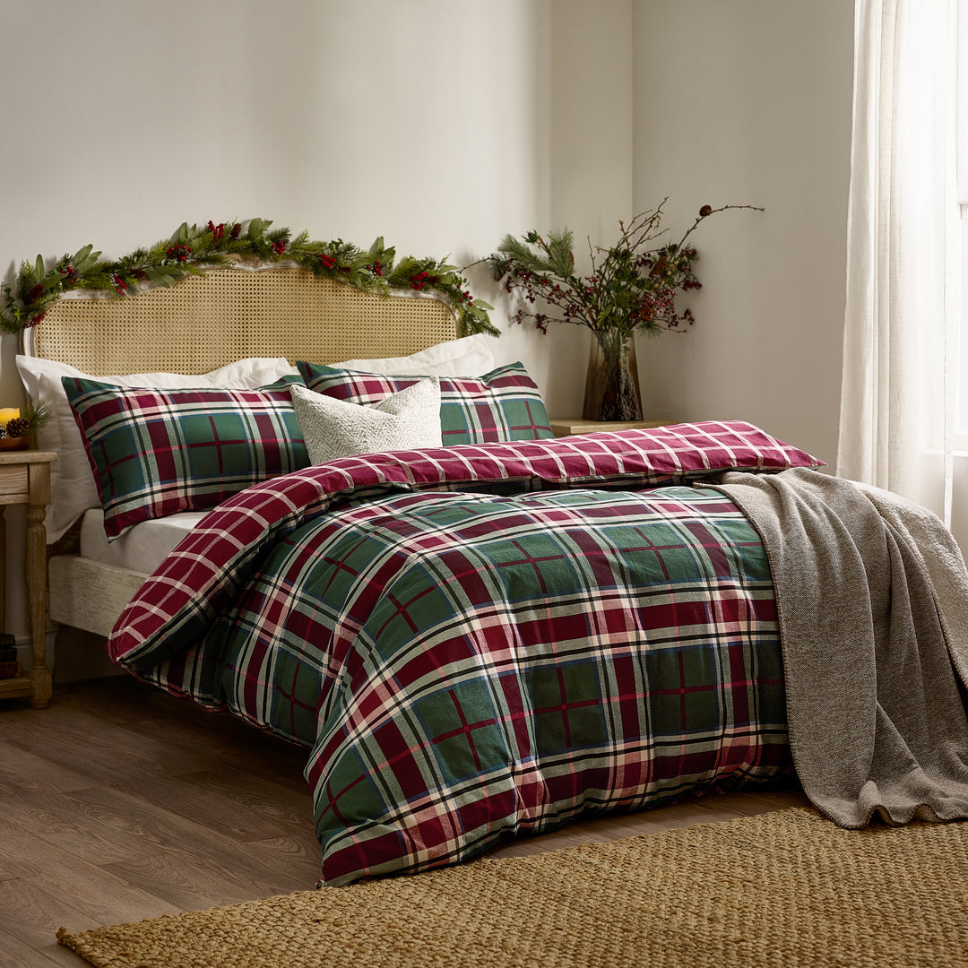 Braemar Check Single Duvet Set Berry/Pine