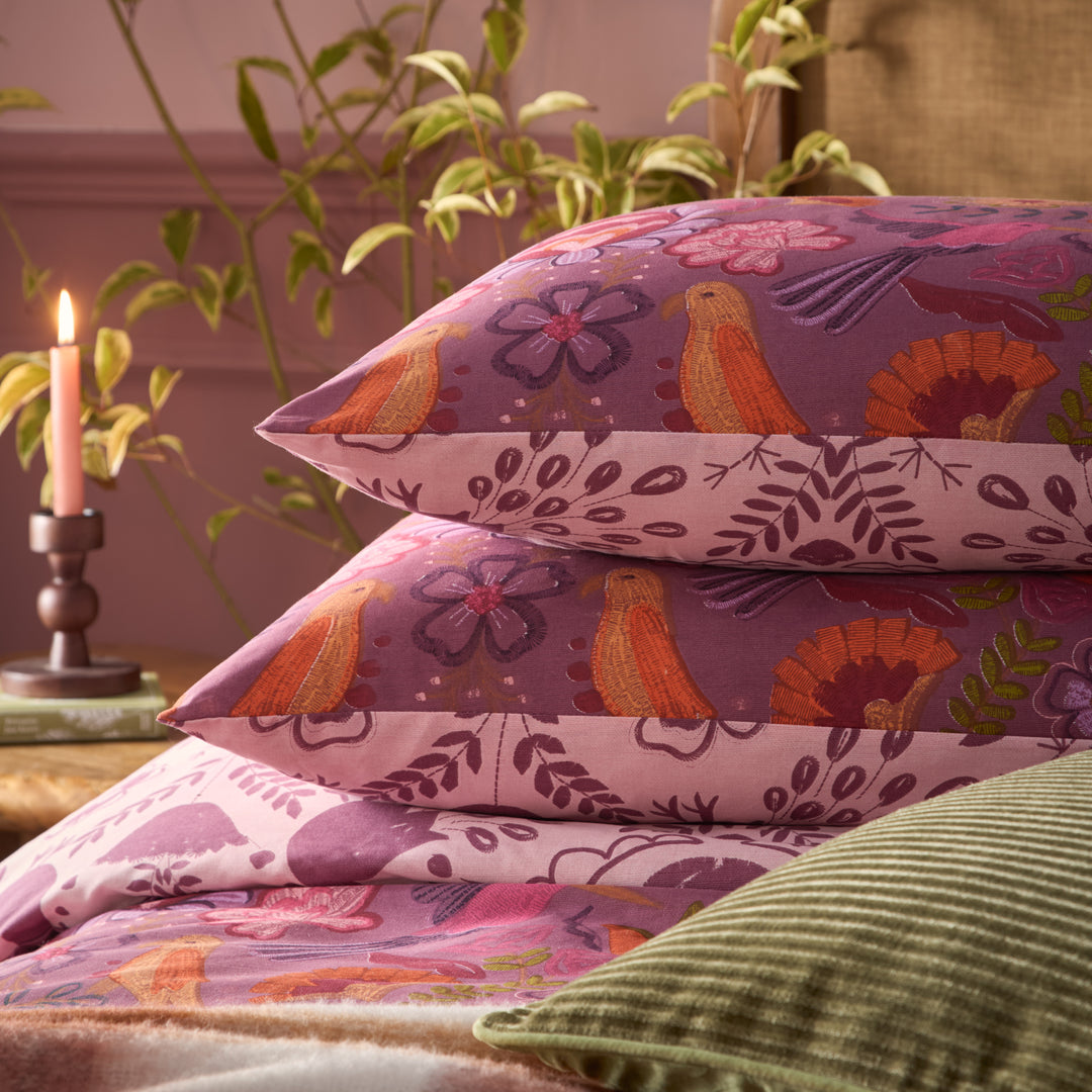 Broderie King Size Duvet Set Damson - image 3