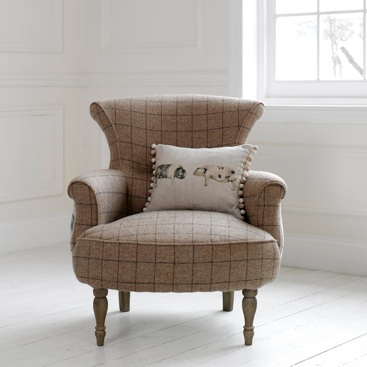 CAMILLA ROUND ARM CHAIR MARNA PIG