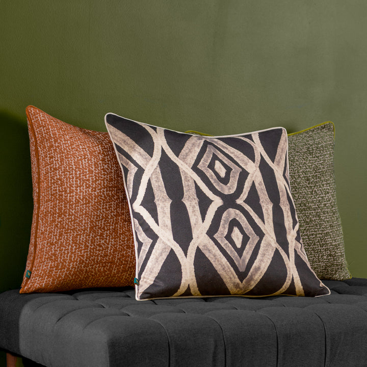 CAPE IKAT 50X50 CUSHION CASE BLACK