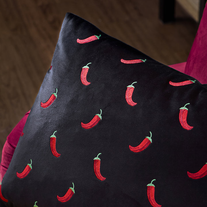 CHILLIES 40X60 CUSHION CASE BLACK