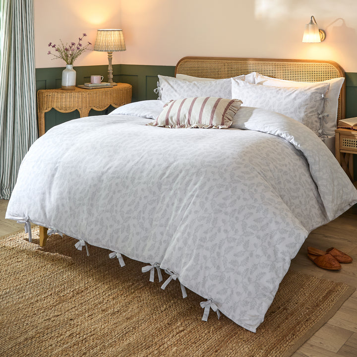 Chloe Super King Duvet Set Soft White