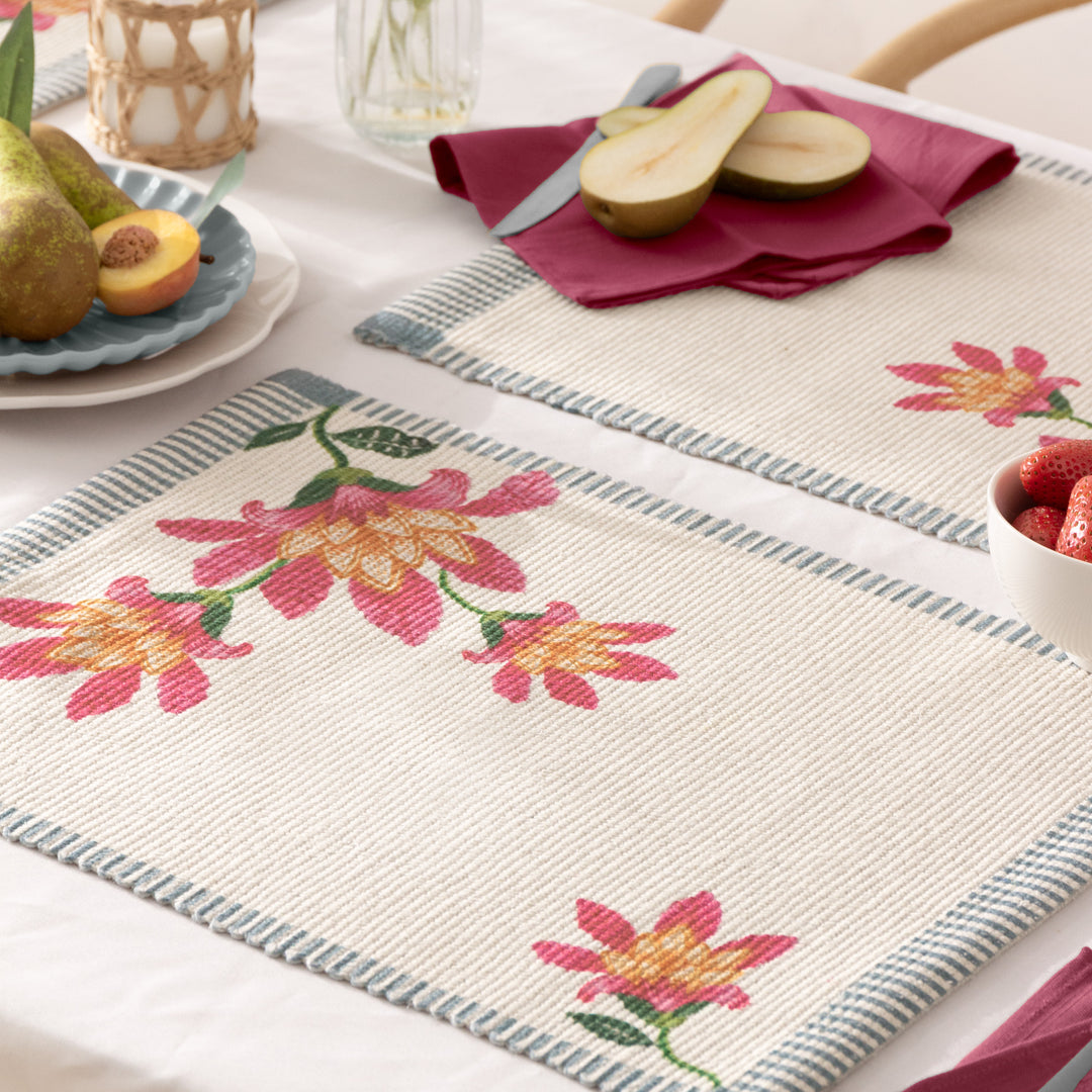 Claudia 46x36 Set Of 4 Table Placemats Candy Red
