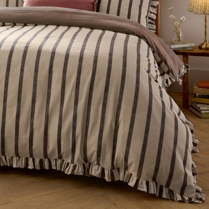 Connie Super King Duvet Set Chocolate - image 3