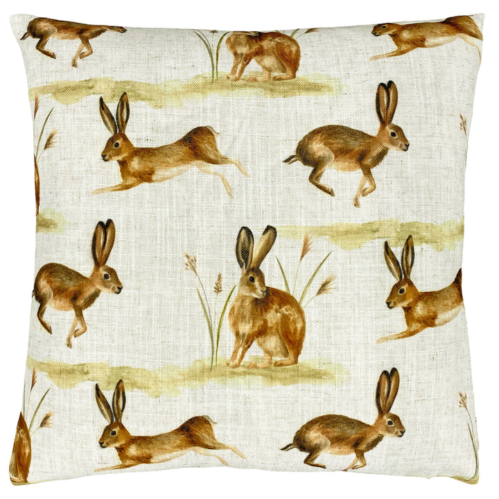 COUNTRY RUNNING HARES 43X43 CUSHION CASE MULTI