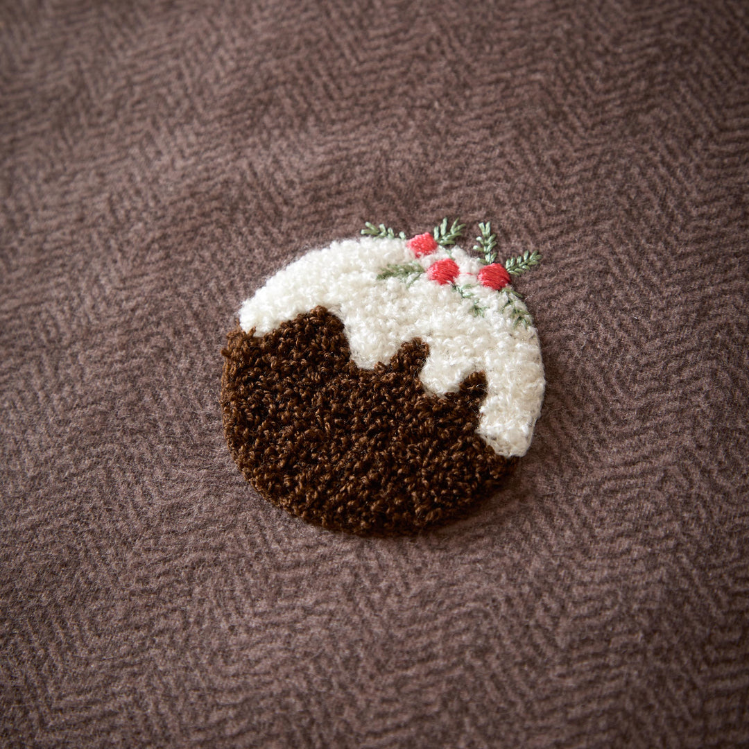 Christmas Puddings Tufted Single Duvet Set Chocolate - image 4