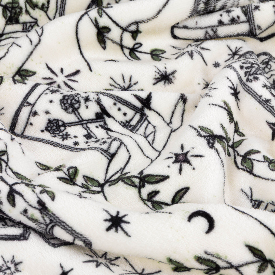 Celestial Stories 130x180 Sherpa Throw Green - image 5