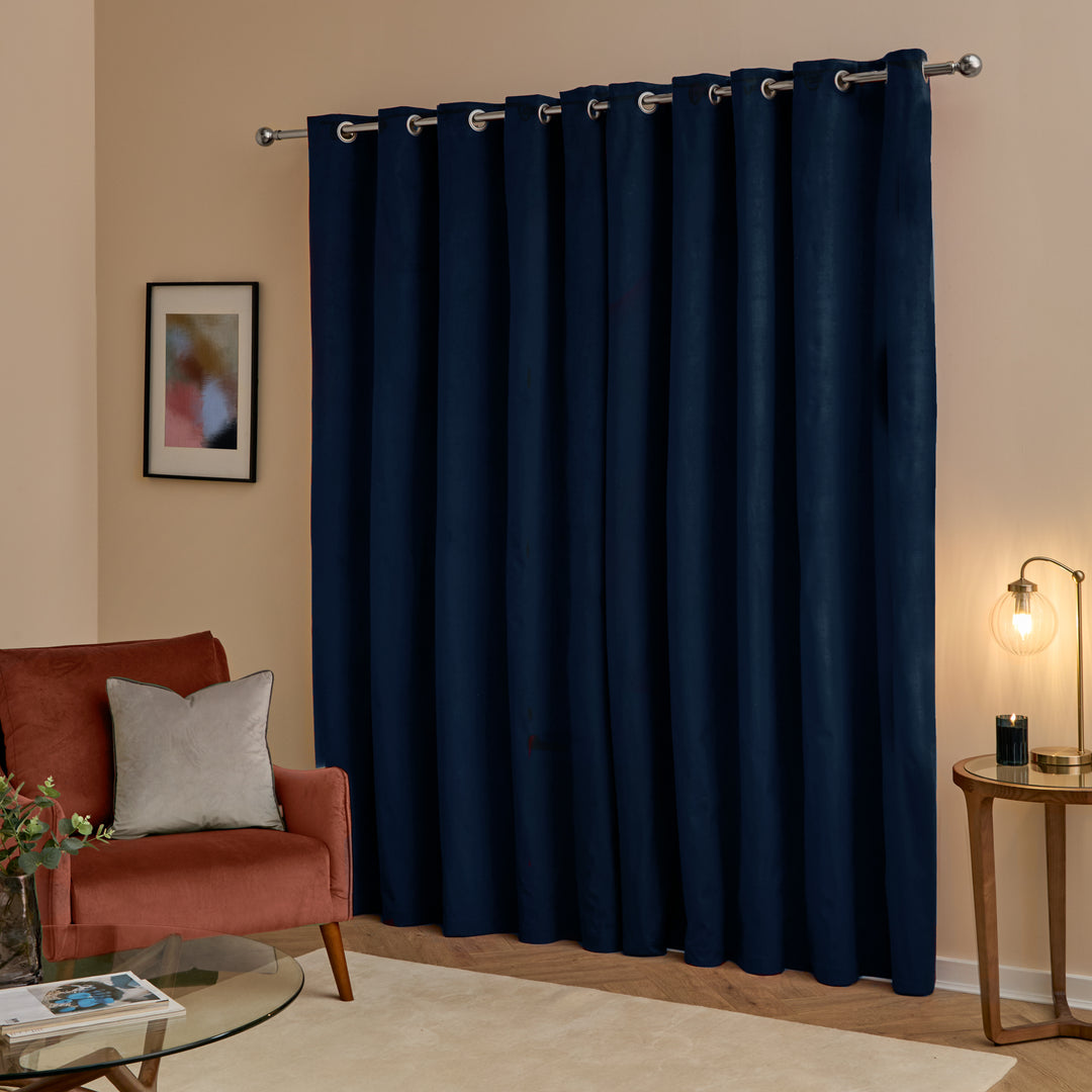 Deluxe Velvet Blackout 168x137 Eyelet Curtains Royal - image 3