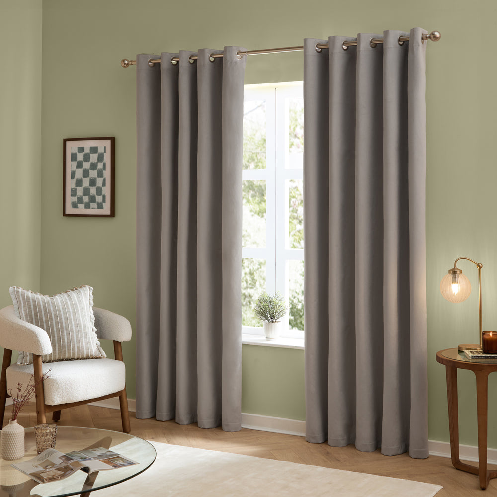 Deluxe Velvet Blackout 168x137 Eyelet Curtains Silver - image 2