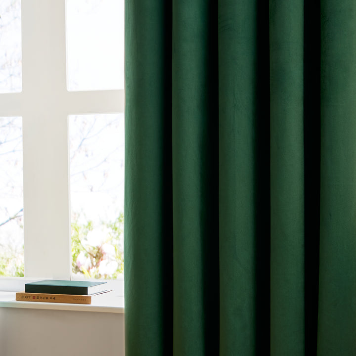 Deluxe Velvet Blackout 229x229 Eyelet Curtains Emerald - image 4