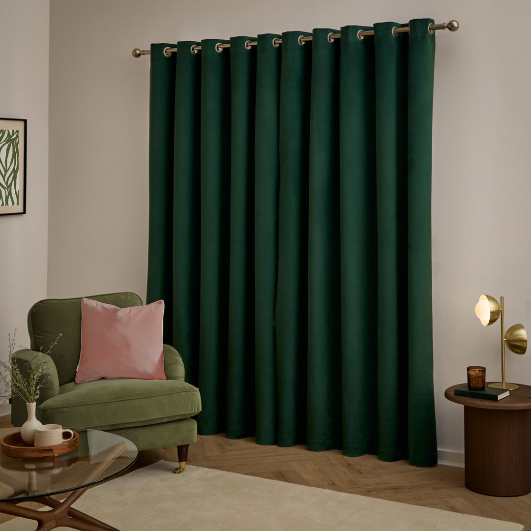 Deluxe Velvet Blackout 117x137 Eyelet Curtains Emerald - image 3