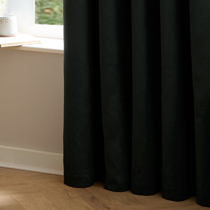 Deluxe Velvet 168x183 Pencil Pleat Curtains Black - image 5