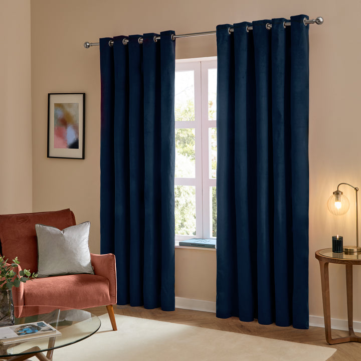 Deluxe Velvet 168x229 Eyelet Curtains Royal - image 2