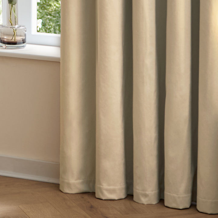 Deluxe Velvet 229x183 Eyelet Curtains Natural - image 5