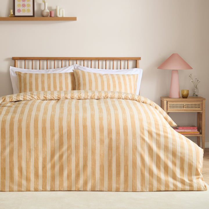 Dualtone Super King Duvet Set Butter Yellow