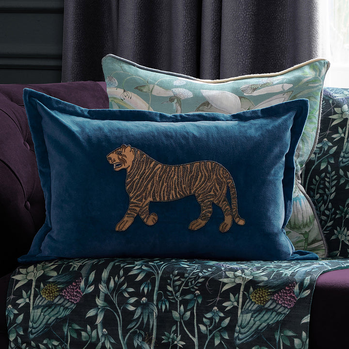 DURGA 45x65 CUSHION CASE BLUEBELL
