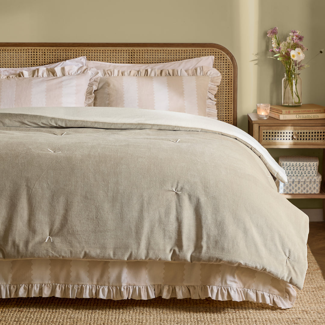 Edie 140x220 Bedspread Natural