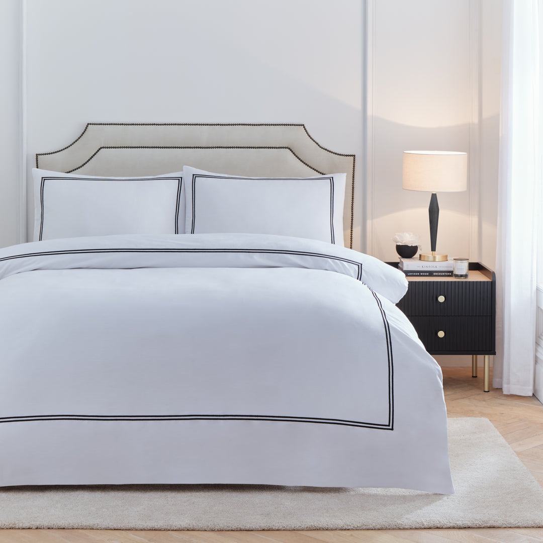 Elara Embroidered King Size Duvet Set Black
