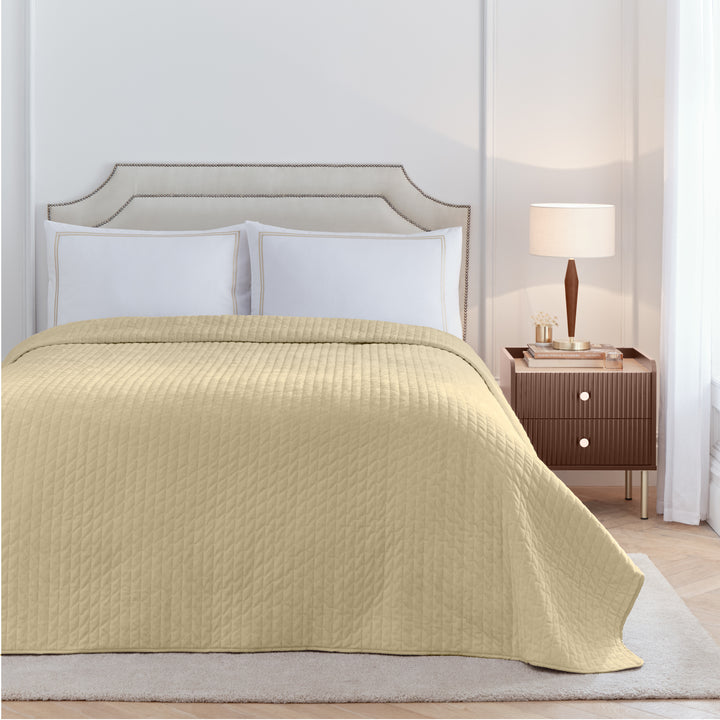 Elara Embroidered Super King Duvet Champagne - image 4