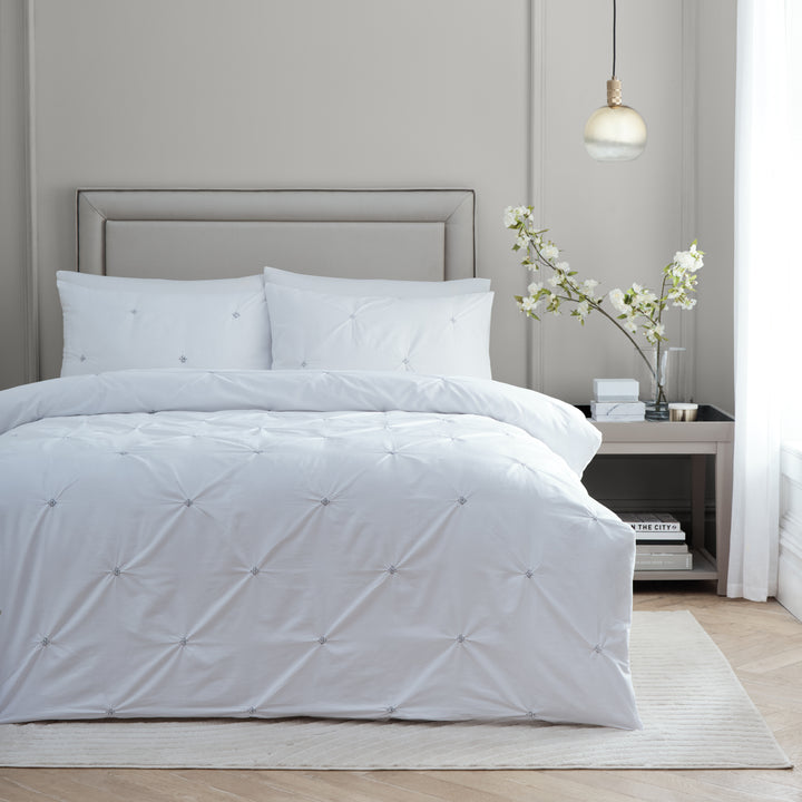Elysia Pinch Pleat Super King Duvet Set Black