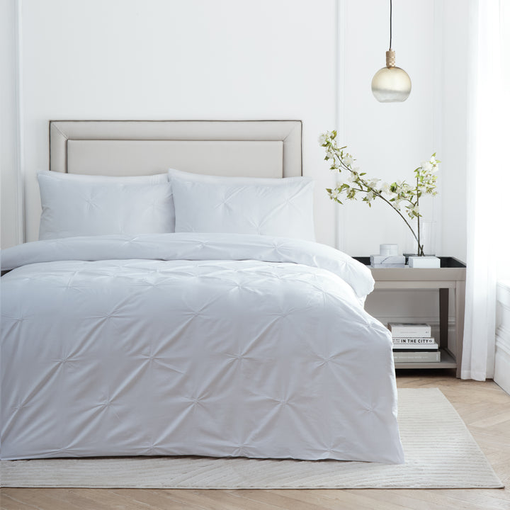 Elysia Pinch Pleat Super King Duvet Set White