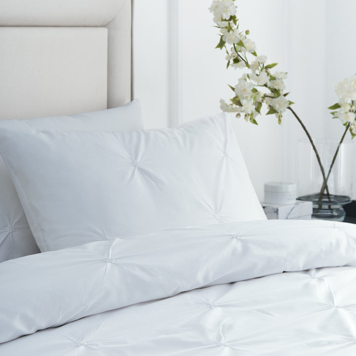 Elysia Pinch Pleat Super King Duvet Set White - image 2